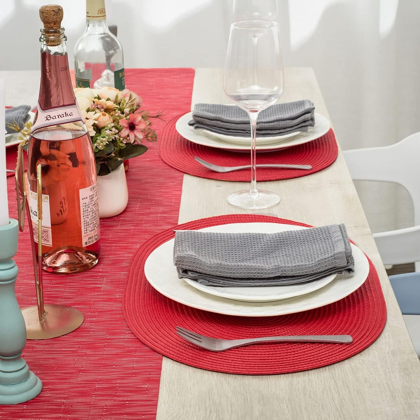 AHHFSMEI Placemats Set of 6 for Dining Table Washable Woven Vinyl Non-Slip 18x12 inches Placemat Heat-Resistant Durable Table Mats for Dining Table Easy to Clean (Oval red, 6)