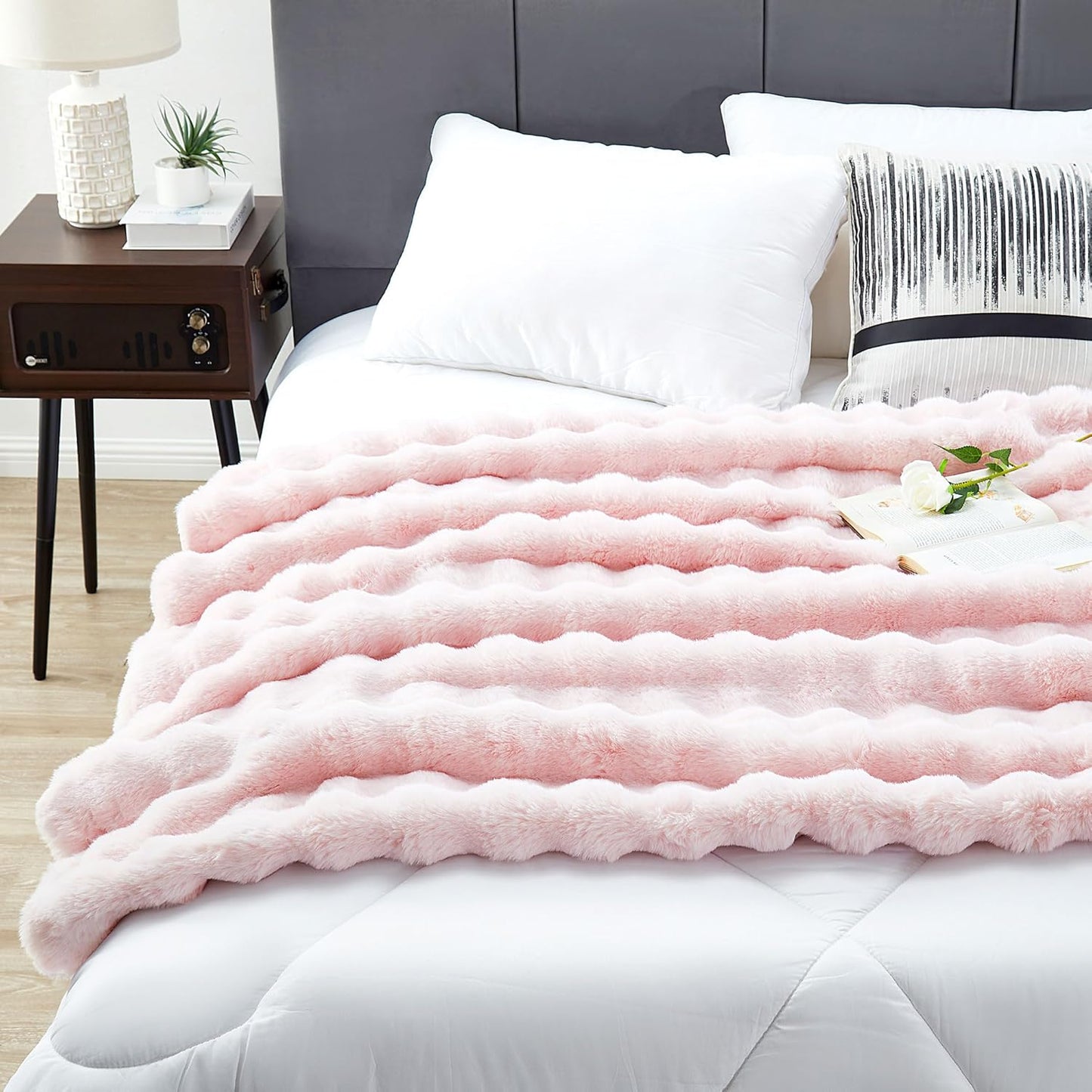 DREAMNINE Large Soft Thick Fuzzy Bubble Faux Rabbit Fur Bed Blanket Full Size 70" x 80",Lovely Big Warm Shaggy Fluffy Blankets for Winter,Solid Luxury Cozy Cute Bumpy Furry Blanket for Women Girl,Pink
