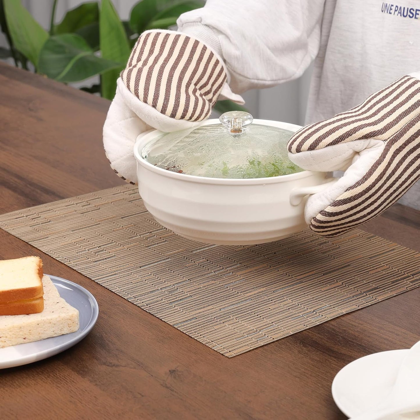 Myir JUN Placemats Set of 8, Vinyl Woven Placemats Place Mats Indoor Set of 8 Washable Table Mats Non-Slip Place mats for Dining Table (Light Brown, Set of 8)