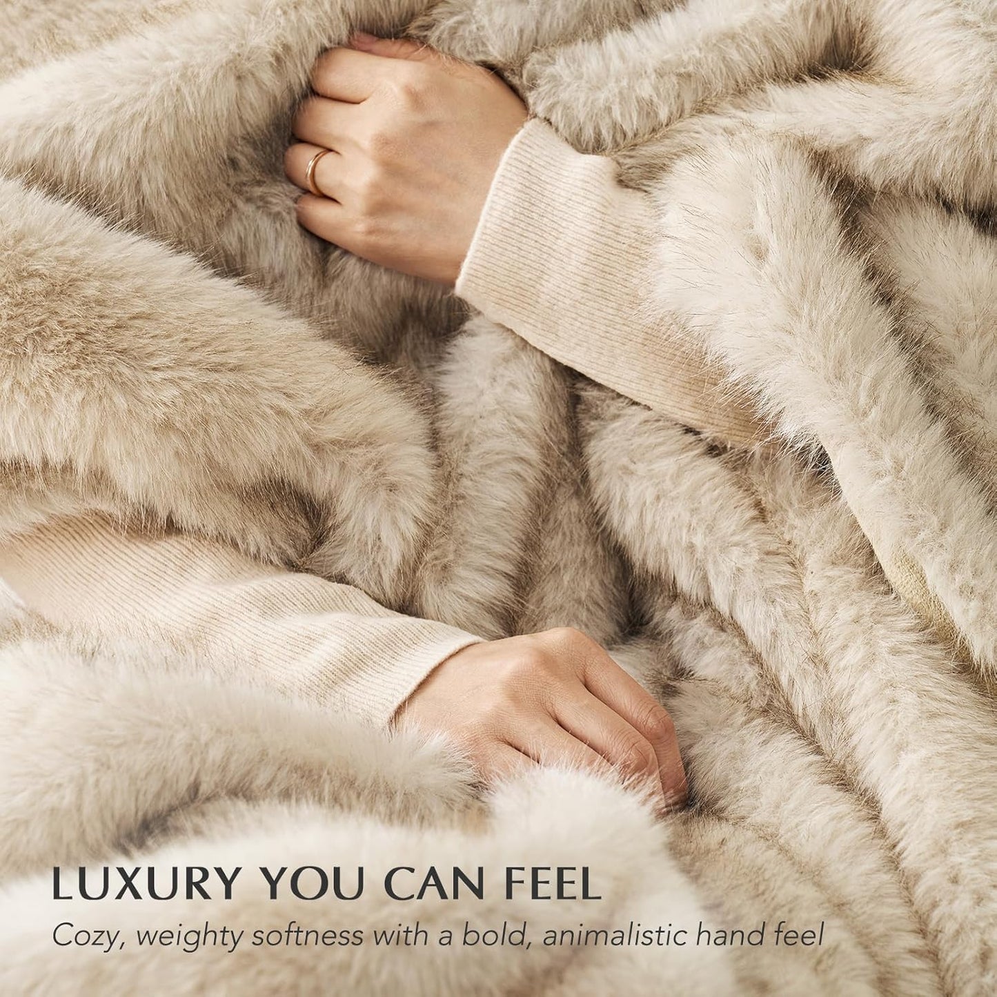 Luxury Faux Fur Throw Blanket, Soft Fluffy Faux Mink Blankets for Bed, Couch, Sofa, Thick Cozy Plush Warm Fur Throws with Reversible Velvet, Tipped Golden Fox, 50"x60"