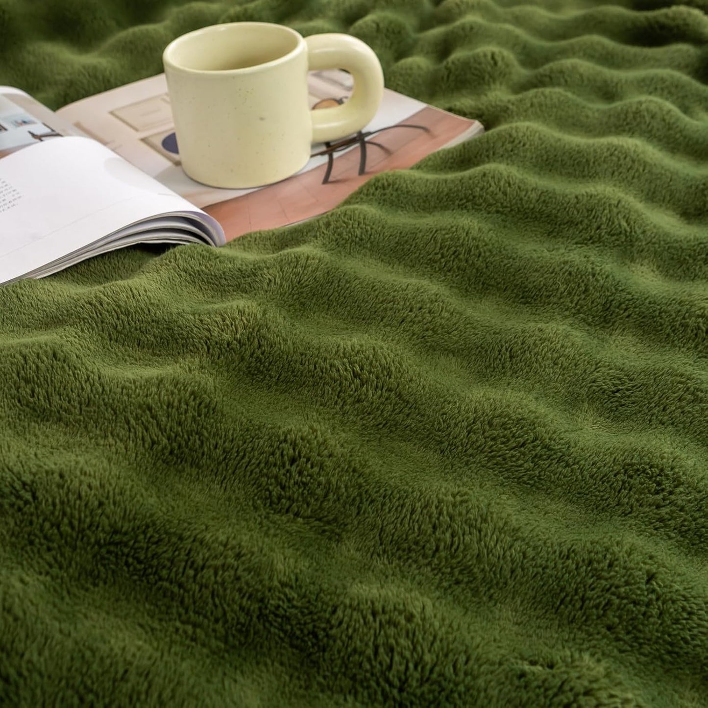 YUSOKI Luxury 3D Bubble Throw Blanket 5lb,All Ages,Home Decoration, (Olive Green,90 * 90inches)