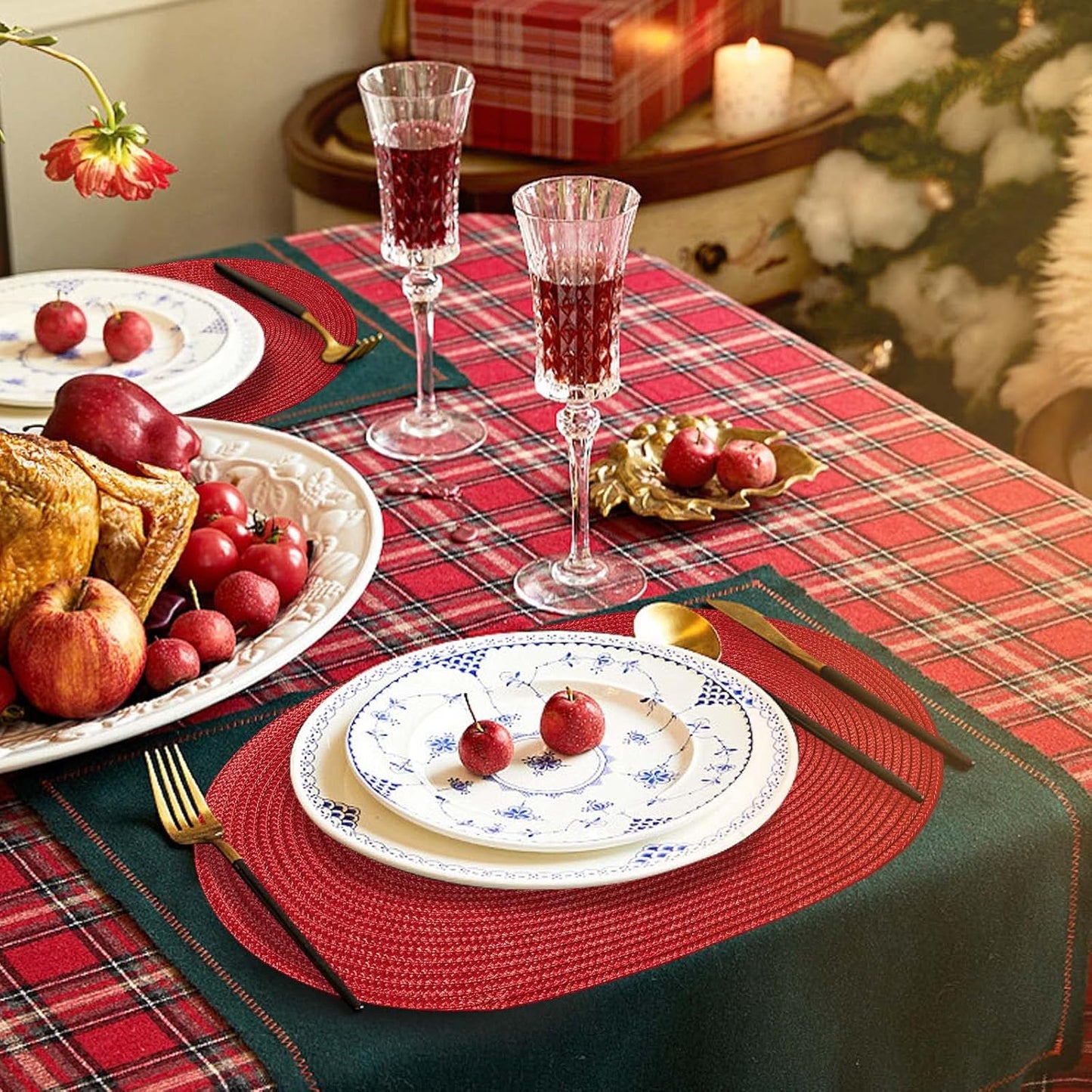 AHHFSMEI Placemats Set of 4 for Dining Table Washable Woven Vinyl Non-Slip 18x12 inches Placemat Heat-Resistant Durable Table Mats for Dining Table Easy to Clean (Oval red, 4)