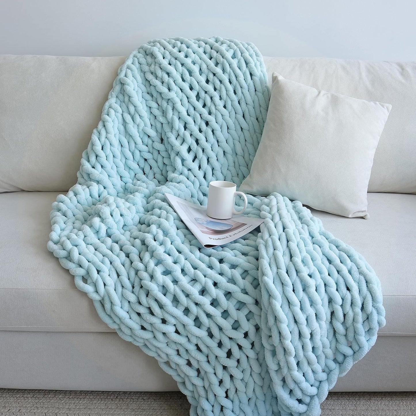 Maetoow Chenille Chunky Knit Blanket Throw （40×50 Inch）, Handmade Warm & Cozy Blanket Couch, Bed, Home Decor, Soft Breathable Fleece Banket, Christmas Thick and Giant Yarn Throws, Baby Blue