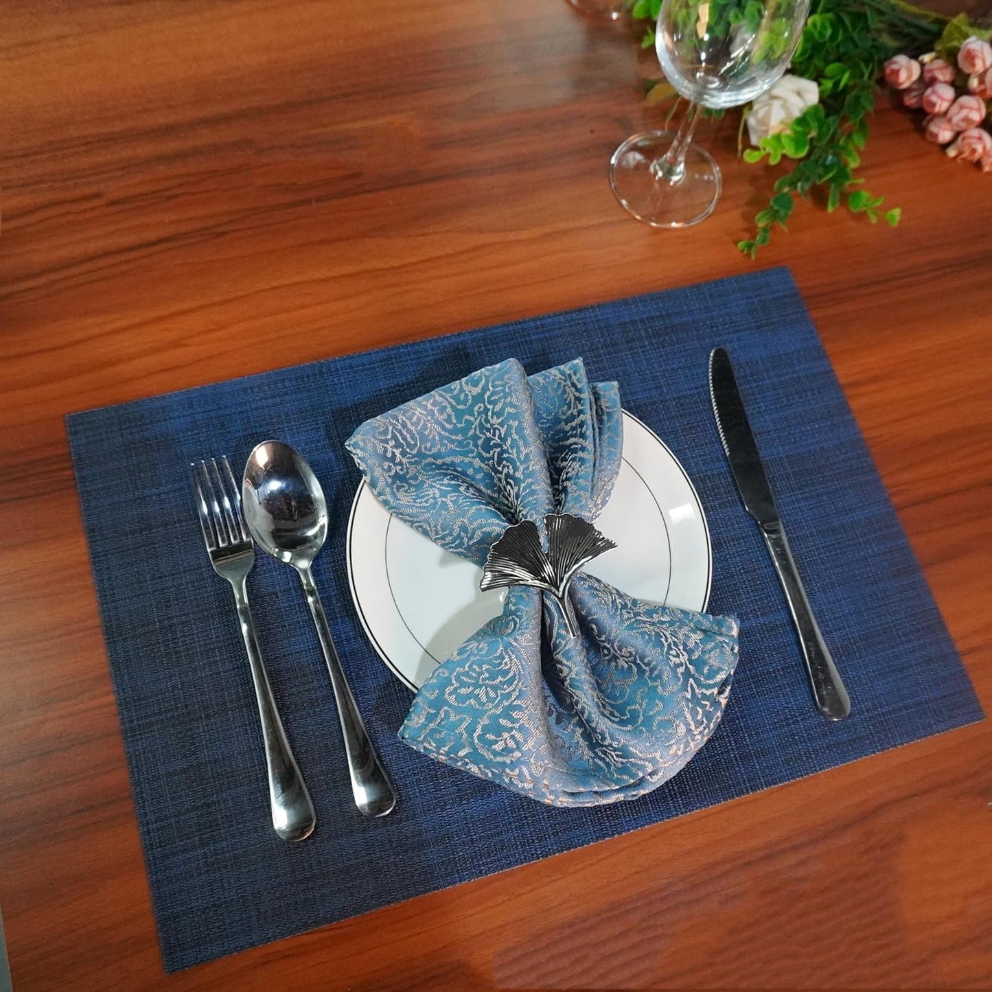 WAZAIGUR Placemats Set of 6 for Dining Table Heat-Resistant Washable Place Mats Woven Vinyl Kitchen Table Mats Easy to Clean,Navy Blue