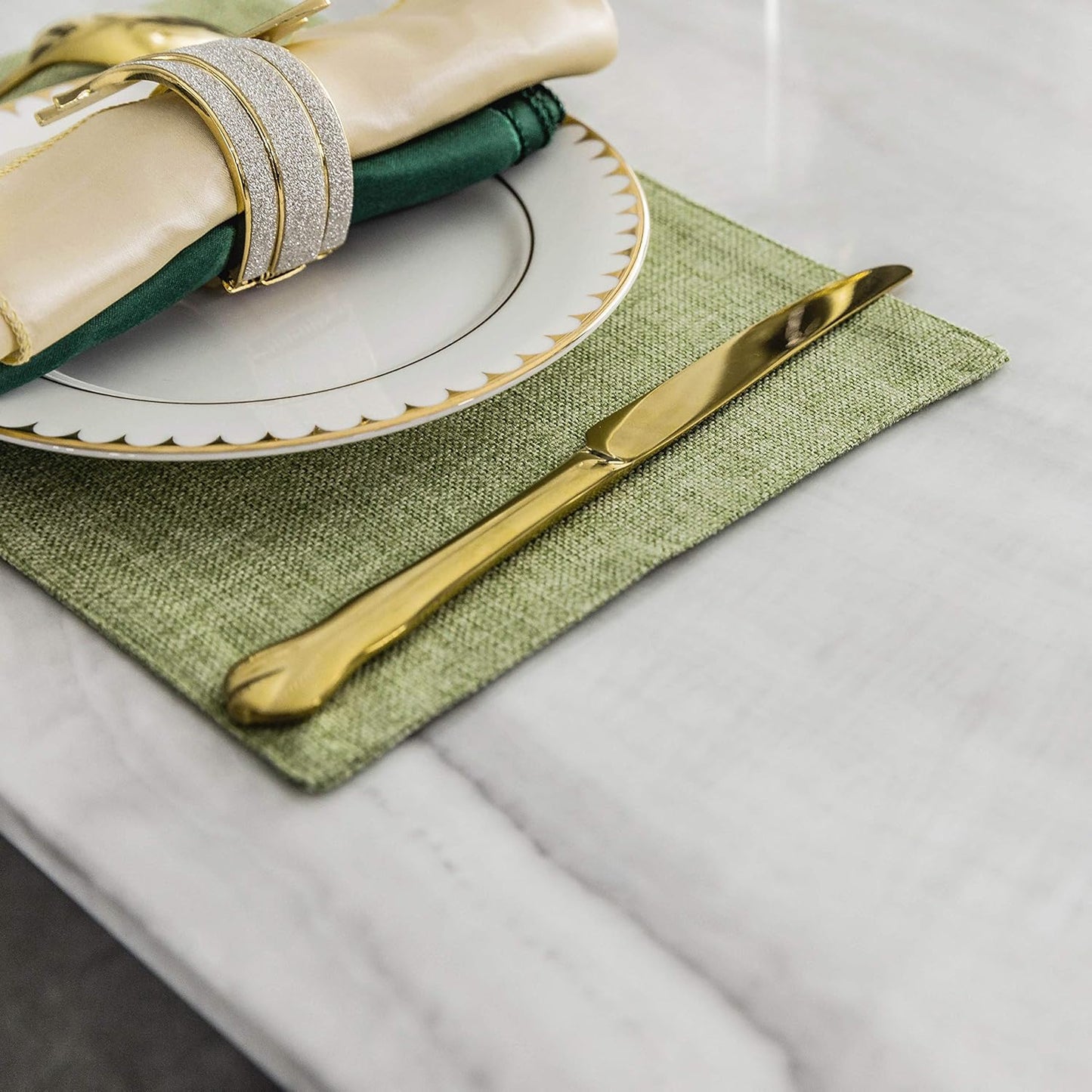 Home Brilliant Green Placemat Set of 4 Washable Place Mats Placemats Heat Resistant Sage Placemat for Dining Table Kitchen Table Mats Spring Dinner Decor, Grass Green