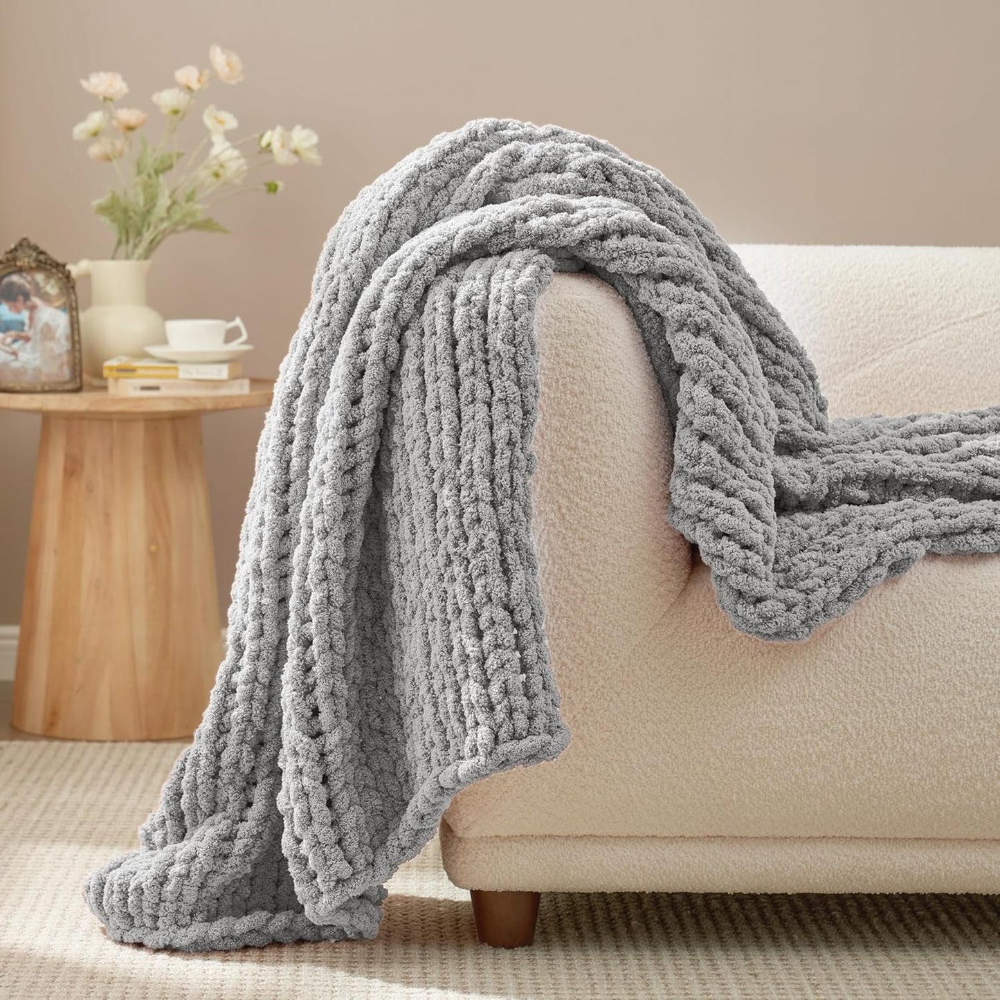 Amélie Home Chunky Knit Throw Blanket for Couch, Soft Chenille Crochet Blanket for Sofa, 50"x60", Light Grey