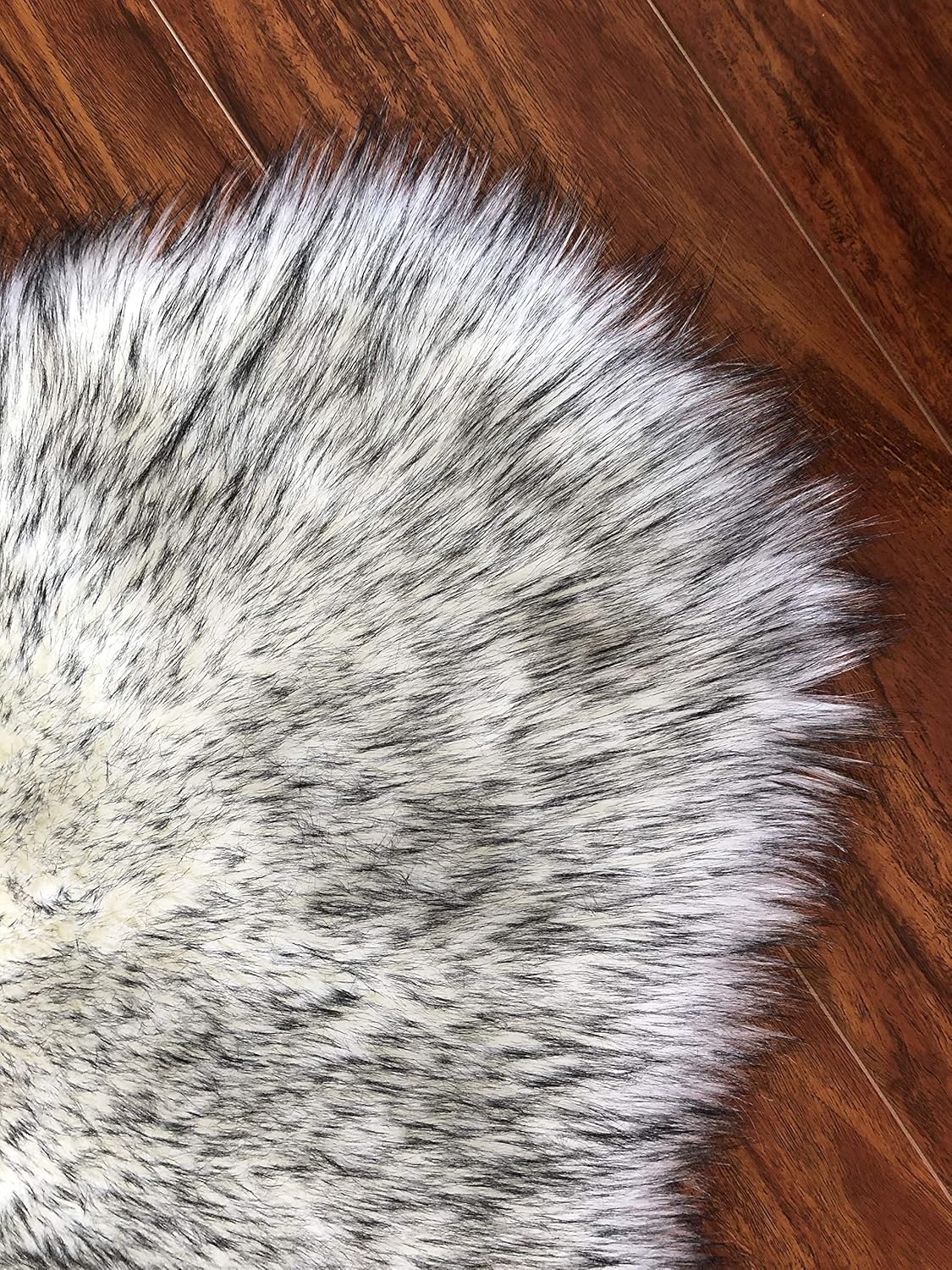 LAMBZY Faux Sheepskin Hypoallergenic Free Shape Silky Shag Rug, Luxury Shaggy Silky Plush Carpet for Bedrooms Rugs Living, Sofa Floor (Duo Decto 12 Pelts 6'x12', 180x360cm White/Black Tips)